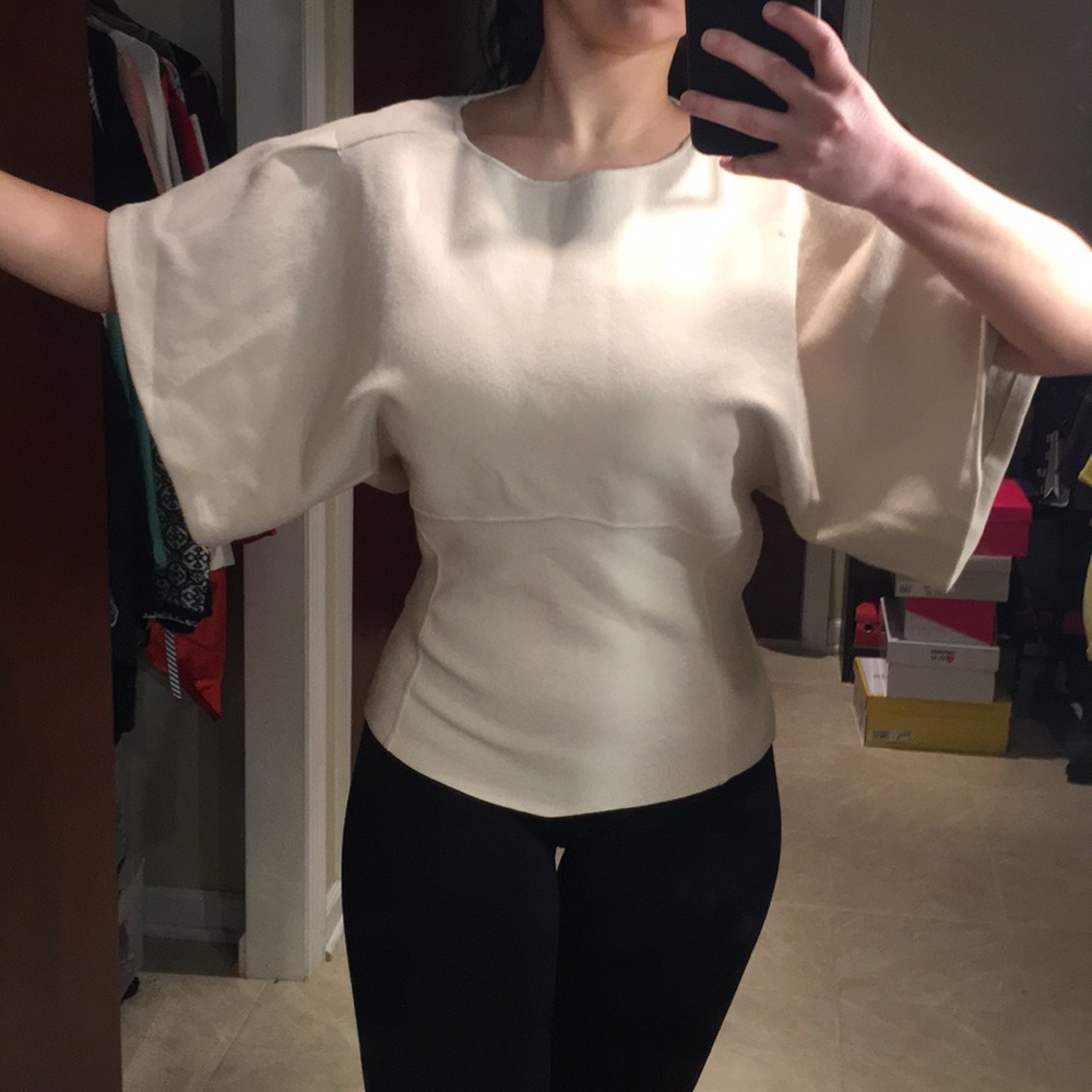 Cream Cinched Waist Sweater 🕊